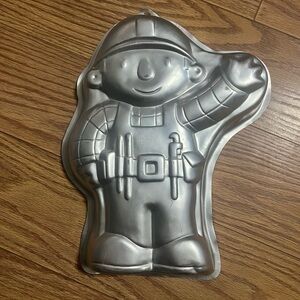 Bob the Builder Cake Pan
